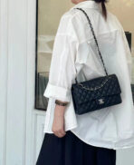 FLAP BAG 25CM SILVER HARDWARE BLACK LAMBSKIN - Image 5