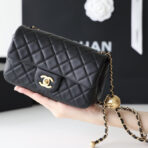 FLAP BAG 20CM GOLD HARDWARE BLACK LAMBSKIN - Image 2