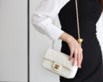FLAP BAG 20CM WHITE LAMBSKIN GOLD HARDWARE - Image 4