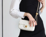 FLAP BAG 20CM WHITE LAMBSKIN GOLD HARDWARE - Image 8