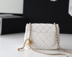 FLAP BAG 17CM WHITE LAMBSKIN GOLD HARDWARE - Image 4