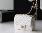 FLAP BAG 17CM WHITE LAMBSKIN GOLD HARDWARE - Image 5