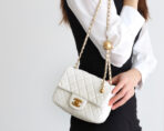 FLAP BAG 17CM WHITE LAMBSKIN GOLD HARDWARE - Image 10