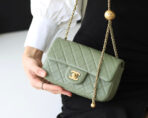 FLAP BAG 20CM KHAKI LAMBSKIN GOLD HARDWARE - Image 3