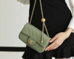 FLAP BAG 20CM KHAKI LAMBSKIN GOLD HARDWARE - Image 8