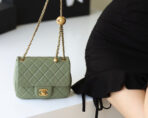 FLAP BAG 17CM KHAKI LAMBSKIN GOLD HARDWARE - Image 6