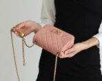 FLAP BAG 17CM BABY PINK LAMBSKIN GOLD HARDWARE - Image 3