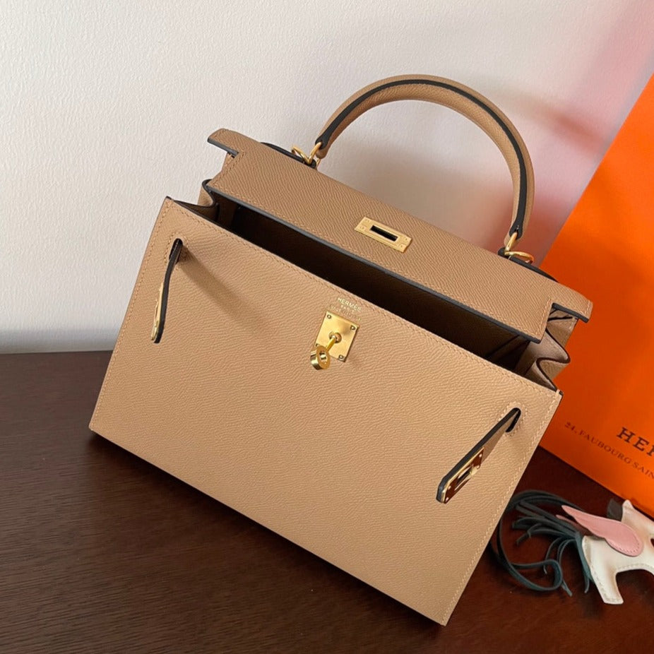 13342610298765703_1800x1800_66d275c7-c90d-47b8-8e58-7df1cc6b72e9-2.jpg HM KELLY 25CM BEIGE GOLD HARDWARE - Image 1