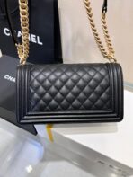 BOY BAG MEDIUM 25 BLACK CAVIAR GOLD HARDWARE - Image 3