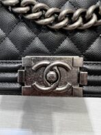 BOY BAG MEDIUM 25 BLACK CAVIAR RUTHENIUM HARDWARE - Image 4