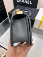 BOY BAG MEDIUM 25 DARK GREY CAVIAR GOLD HARDWARE - Image 4