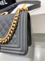 BOY BAG MEDIUM 25 DARK GREY CAVIAR GOLD HARDWARE - Image 5