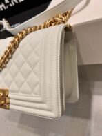 BOY BAG MEDIUM 25 WHITE CAVIAR GOLD HARDWARE - Image 4