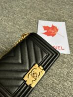 BOY BAG SMALL 20 BLACK CHEVRON CAVIAR GOLD HARDWARE - Image 5