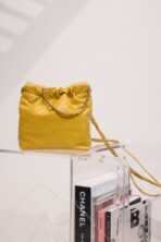 CC HOBO BAG 22 YELLOW LAMBSKIN GOLD HARDWARE - Image 5