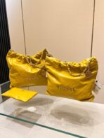 CC HOBO BAG 22 YELLOW LAMBSKIN GOLD HARDWARE 35CM - Image 4