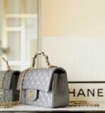 FLAP BAG 23 GREY LAMBSKIN GOLD HARDWARE TOP HAND - Image 6