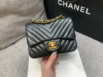 MINI SQUARE FLAP BAG 17CM BLACK LAMBSKIN CHEVRON GOLD HARDWARE - Image 3