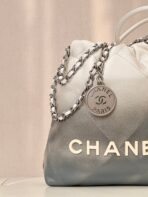 CC HOBO MINI 20CM WHITE GREY LAMBSKIN SILVER HARDWARE - Image 3