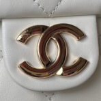 CC HOBO 28CM WHITE LAMBSKIN GOLD HARDWARE - Image 4