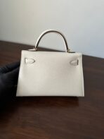 HM KELLY MINI 19 WHITE  GOLD HARDWARE - Image 4