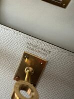 HM KELLY MINI 19 WHITE  GOLD HARDWARE - Image 8