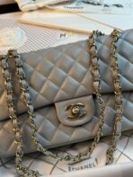 FLAP BAG 25CM GOLD HARDWARE GREY CAVIAR - Image 4
