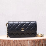 CC WOC 17 BLACK LAMBSKIN GOLD HARDWARE - Image 2