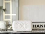 CC VANITY CASE 17 WHITE LAMBSKIN SILVER HARDWARE - Image 7