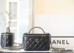 CC VANITY CASE 17 BLACK LAMBSKIN SILVER HARDWARE - Image 4