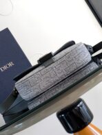 DIO Oblique Messenger Bag - Image 5