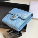 CC FLAP CARD HOLDER 11.5 SKY GRAINED CALFSKIN GOLD ICON - Image 3