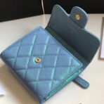 CC FLAP CARD HOLDER 11.5 SKY GRAINED CALFSKIN GOLD ICON - Image 4