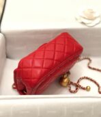 MINI SQUARE CLASSIC FLAP BAG 17CM RED LAMBSKIN GOLD HARDWARE - Image 5