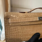 KELLY CUT 31 IN TORTILLA BROWN ALLIGATOR LEATHER WITH SILVER HARDWARE - Image 6