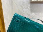 KELLY CUT 31 IN PINE GREEN SHINNY  CROCO-EMBOSSED WITH GOLD HARDWARE - Image 6