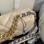 CC MEDIUM 26 FLAP BAG IN BEIGE CREAM LAMBSKIN - Image 6