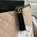 CC ABRIELLE MEDIUM 28 HOBO BAG IN ALMOND BEIGE MIX BLACK CALFSKIN - Image 5