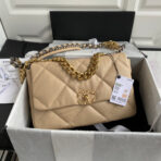 CC LARGE 30 FLAP BAG IN BEIGE CREAM LAMBSKIN - Image 2