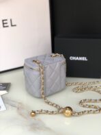 CC MINI 11 VANITY CHAIN IN LIGHT GREY CALFSKIN GOLD HARDWARE - Image 4