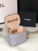 CC MINI 11 VANITY CHAIN IN LIGHT GREY CALFSKIN GOLD HARDWARE - Image 5