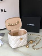 CC MINI 11 VANITY CHAIN IN WHITE CALFSKIN GOLD HARDWARE - Image 5