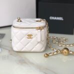 CC MINI 11 VANITY CHAIN IN WHITE CALFSKIN GOLD HARDWARE - Image 2