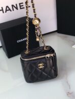 CC MINI 11 VANITY CHAIN IN BLACK CALFSKIN GOLD HARDWARE - Image 4