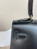 KELLY MINI 20 BAG IN BLACK SMOOTH  WITH GOLD HARDWARE - Image 6
