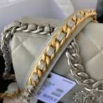 CC MEDIUM 26 FLAP BAG IN LIGHT GREY LAMBSKIN - Image 7
