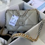 CC MEDIUM 26 FLAP BAG IN LIGHT GREY LAMBSKIN - Image 2