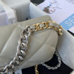CC LARGE 30 FLAP BAG IN LIGHT GREY LAMBSKIN - Image 4