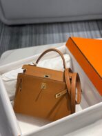 KELLY 28CM IN GOLD   GOLD HARDWARE - Image 3
