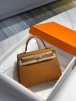 KELLY 28CM IN GOLD   GOLD HARDWARE - Image 2